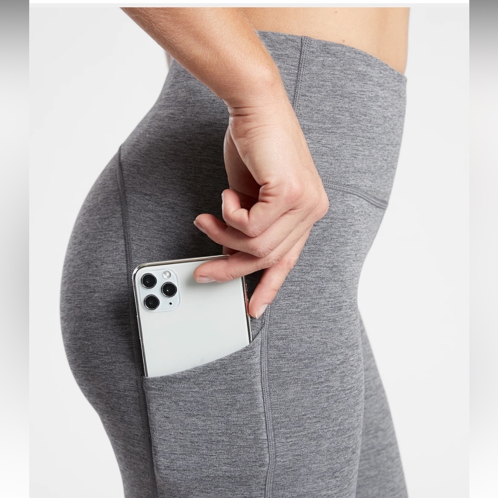 Athleta Ultimate Stash Pocket Capri - Small - Picture 7 of 9